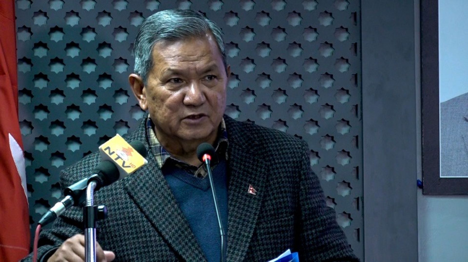 सार्वजनिक सेवा प्रवाहलाई चुस्त बनाउन सुशासन प्रवद्र्धनसम्बन्धी ऐन ल्याइएको होः सञ्चारमन्त्री गुरुङ
